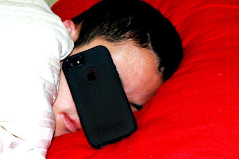 Mos flini me celular, pasi mund të rrezikoheni nga kanceri