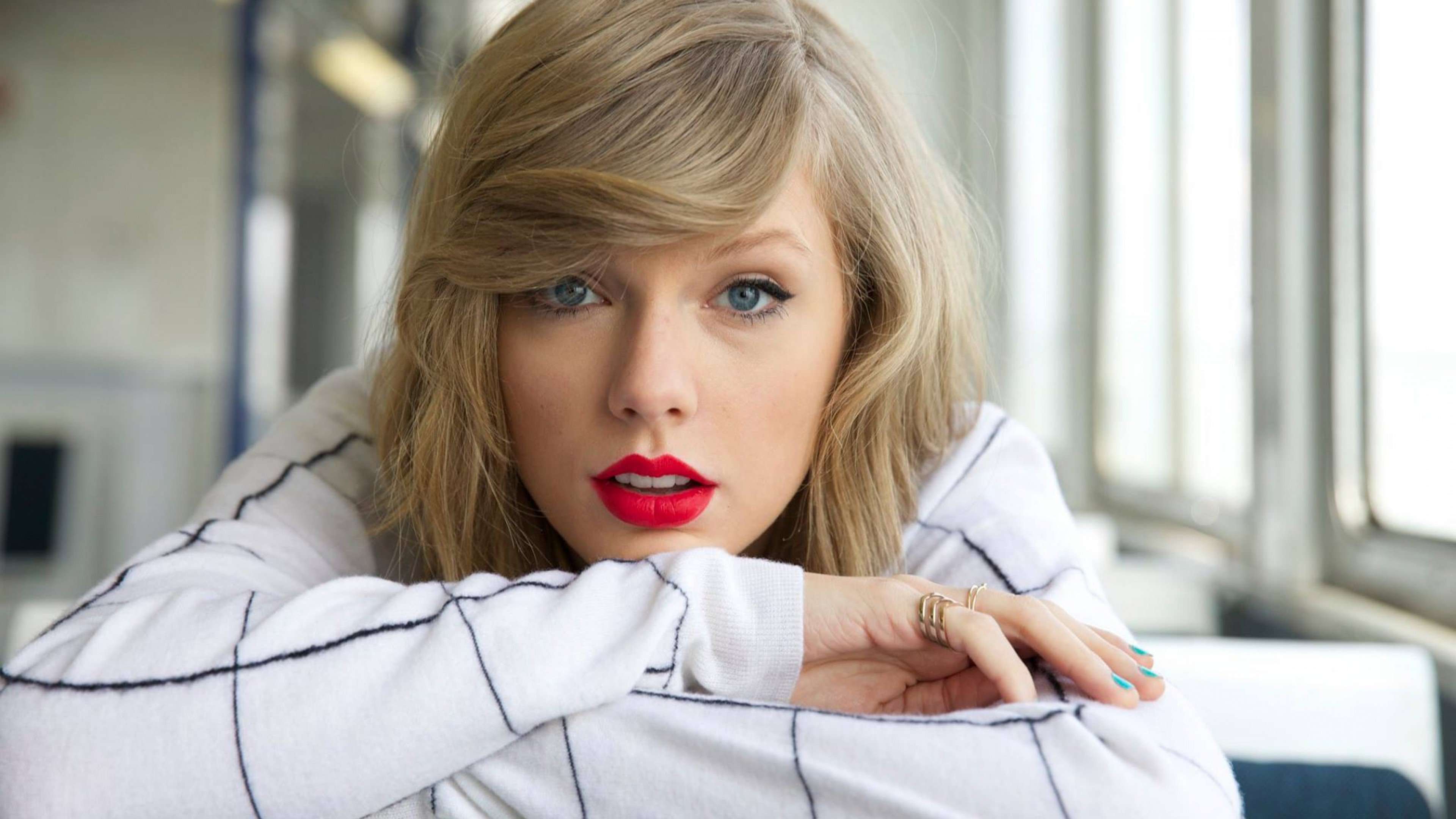 Taylor Swift zbulon se nënës së saj i është rikthyer kanceri