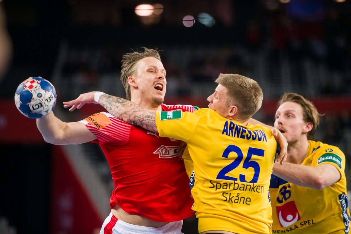 Suedia mposht Danimarkën, me Spanjën për titullin e kampionit europian në hendboll