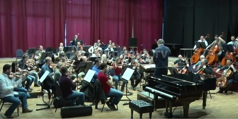 Filarmonia, gati për koncertin e radhës (VIDEO)