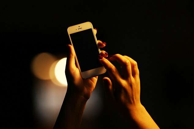 Studimi gjen se rrezet e telefonave sjellin kancer
