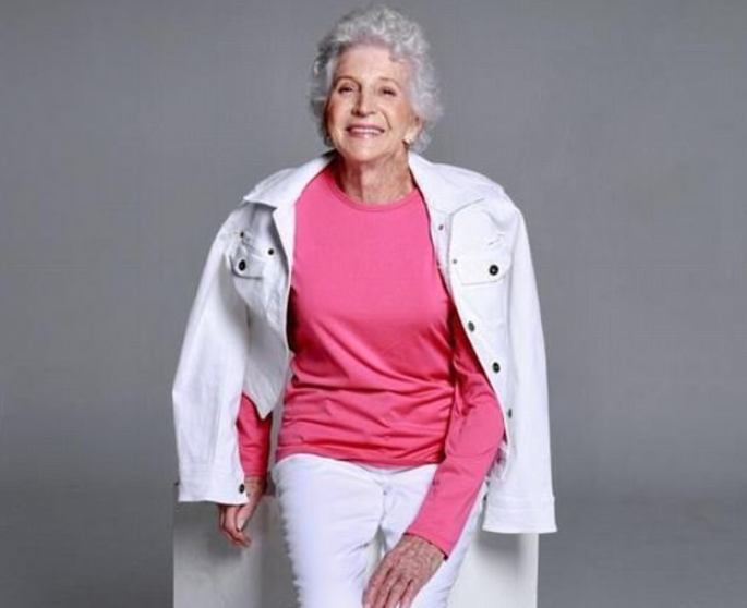 Mosha është vetëm një numer, modelja që nisi karierrën si 82 vjeçare