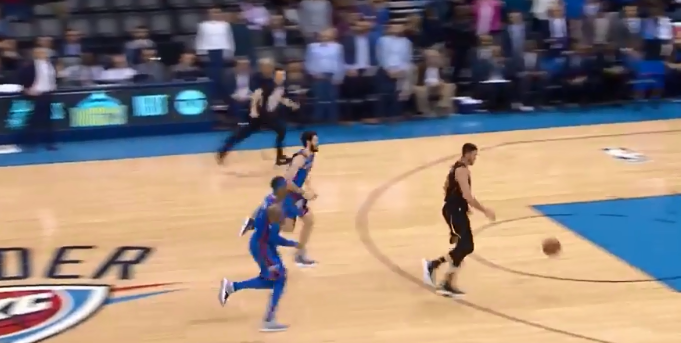 Asist i rrallë në NBA (VIDEO)