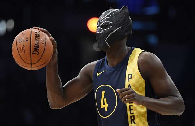 Oladipo ngulit me maskën e Panterës së Zezë (VIDEO)
