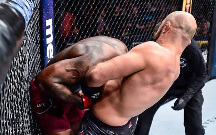 Ilir Latifi shokon botën – shënon fitoren më të rëndësishme në karrierë (VIDEO)
