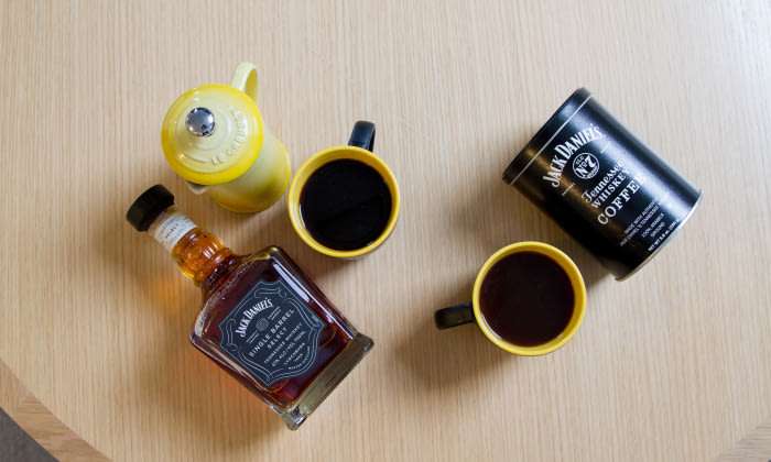 Jack Daniel’s krijon kafe me shije të uiskit (Foto)