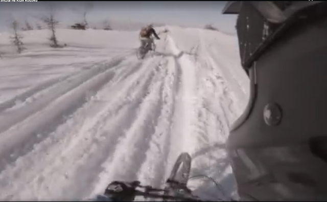 Pushtimi i shtigjeve me borë nga "MTB Theranda" (VIDEO)