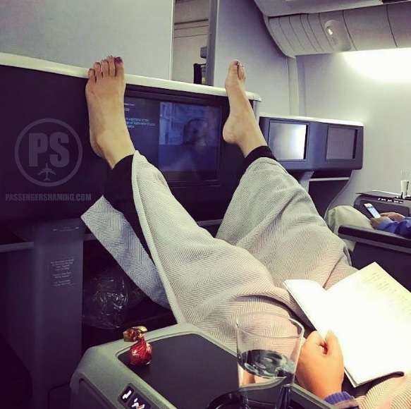 “Çdo gjë mund të ndodhë në aeroplan” (Foto)