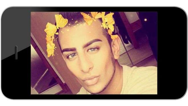 Ahmad, djali që bën 200 selfie në ditë (FOTO)