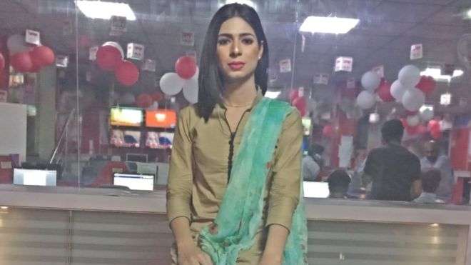 Pakistani bëhet me prezantuesen e parë transgjinore