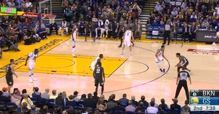 Curry dëshmon se pse është dy herë MVP (VIDEO)