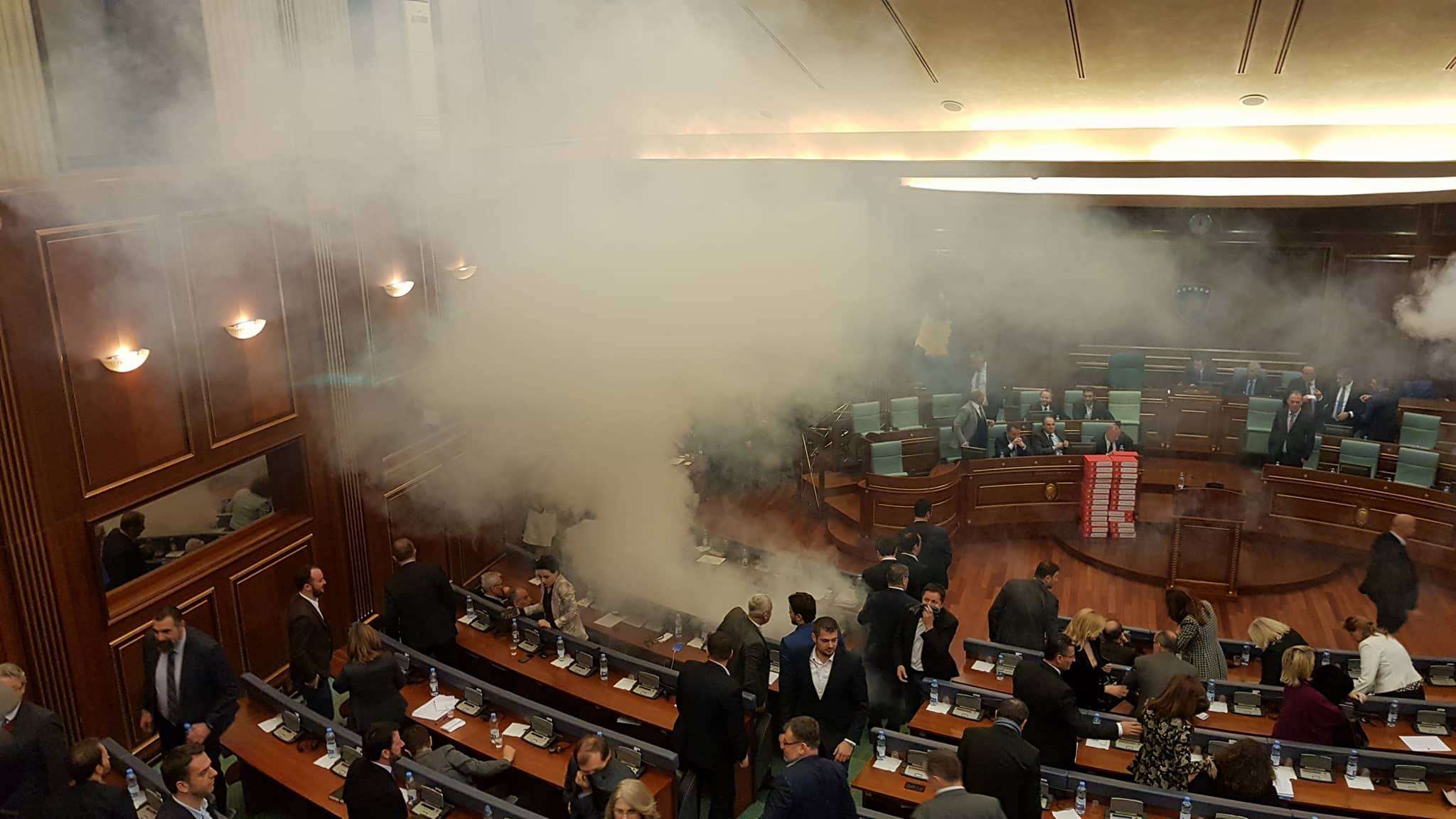 Ambasadori gjerman reagon për gazin në parlament