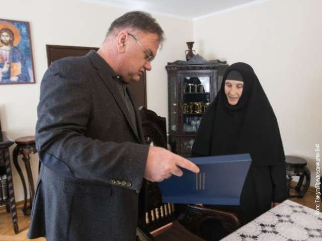 Politikani serb i lumtur që ndodhet në Kosovë (FOTO)