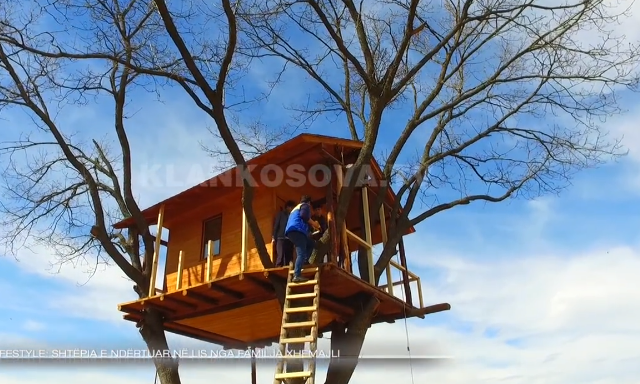 Shtëpia e ndërtuar në lis nga familja Xhemajli (VIDEO)