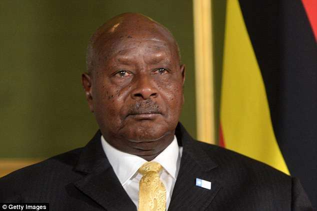 Presidenti i Ugandës do ta ndalojë seksin oral: Goja është për të ngrënë