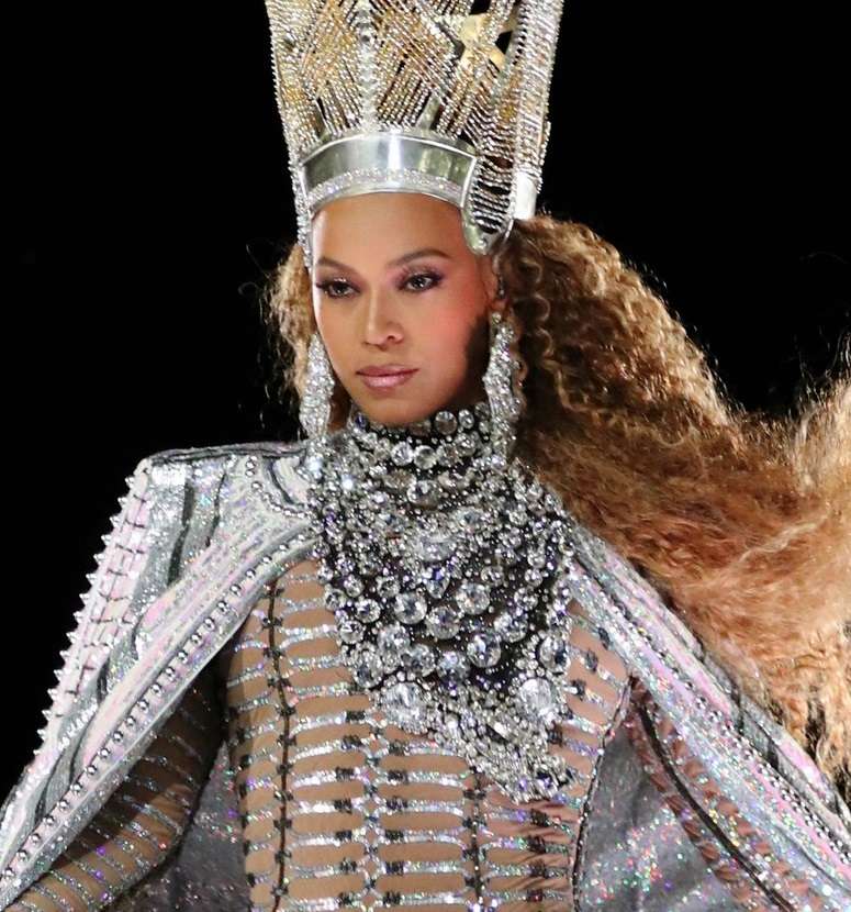 Beyonce kujton Kim Porter me tri fotografi prekëse