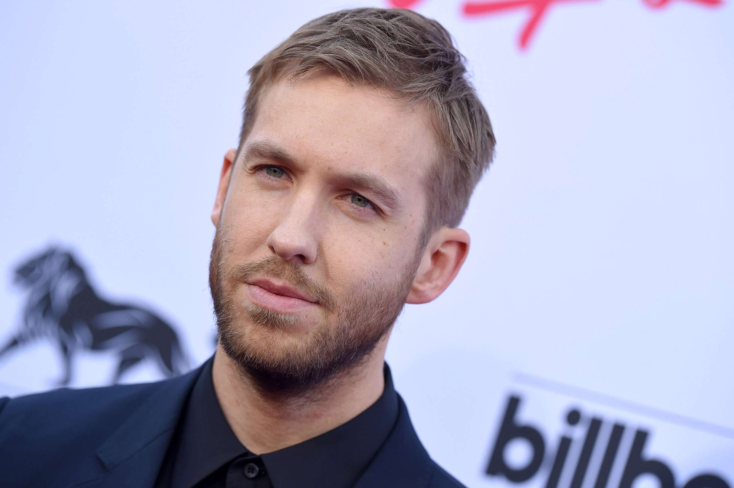 Calvin Harris thotë se nuk i pëlqen ta thërrasin me emrin skenik