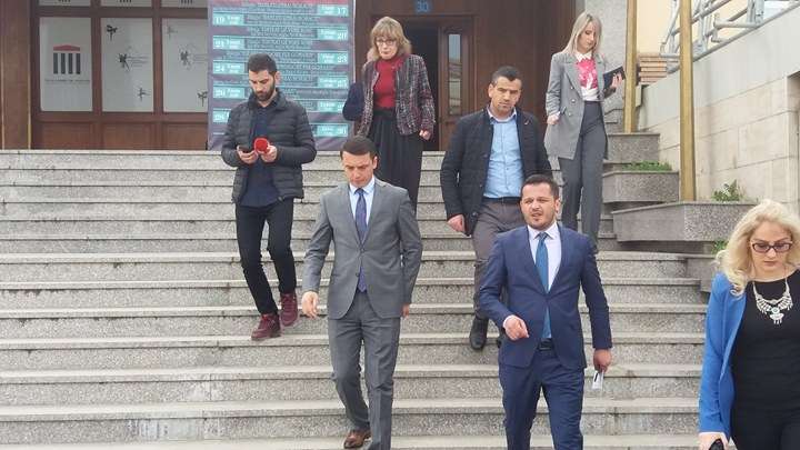 Gashi premton zgjidhje për Teatrin Kombëtar (FOTO)