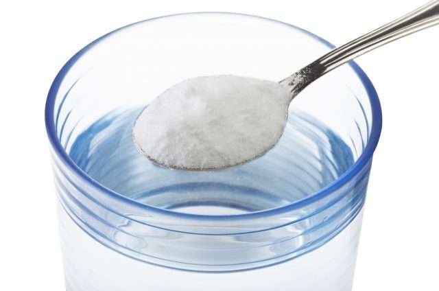 A është i shëndetshëm uji me kripë?