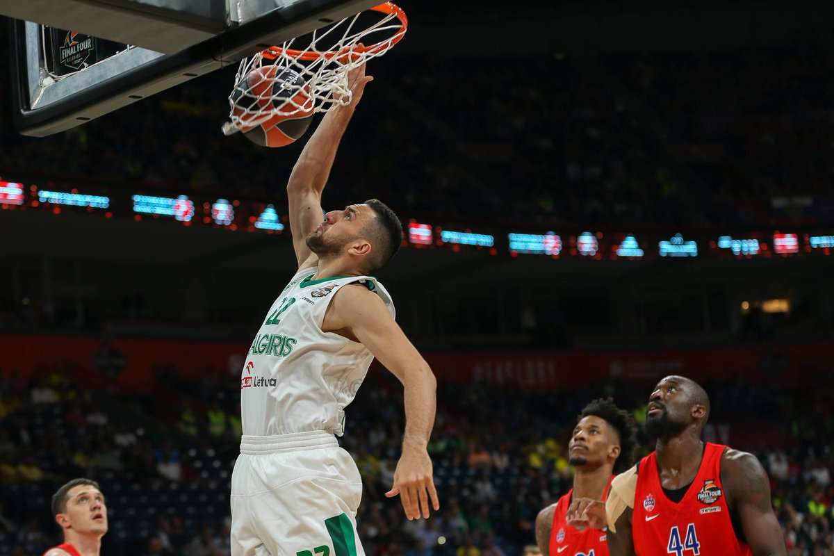 Zhalgiris i treti në Europë – fiton dramën me CSKA (VIDEO)