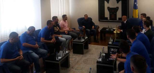 Haradinaj pret në takim përfaqësuesit e klubit “Drita”