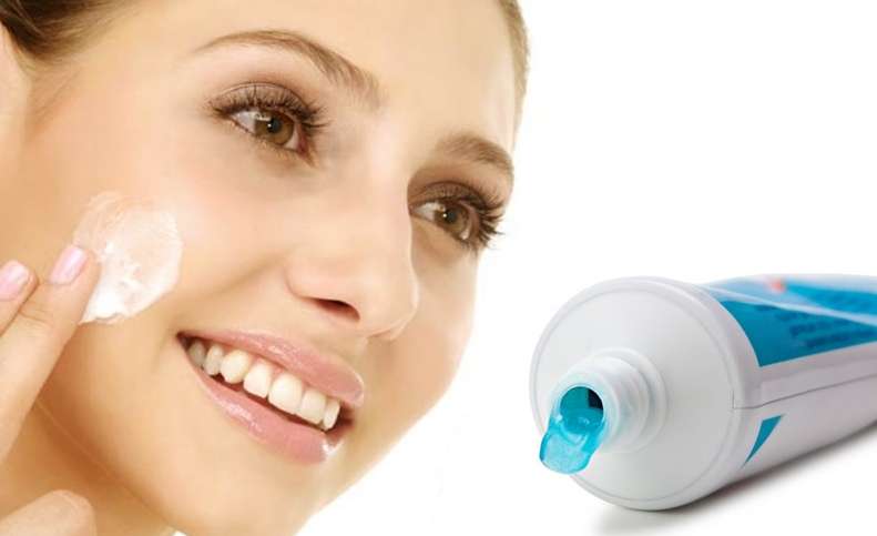 Dermatologët: Jo pastë dhëmbësh për puçrrat!