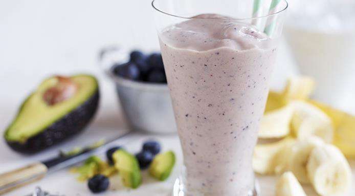 Smoothie me banane dhe avokado