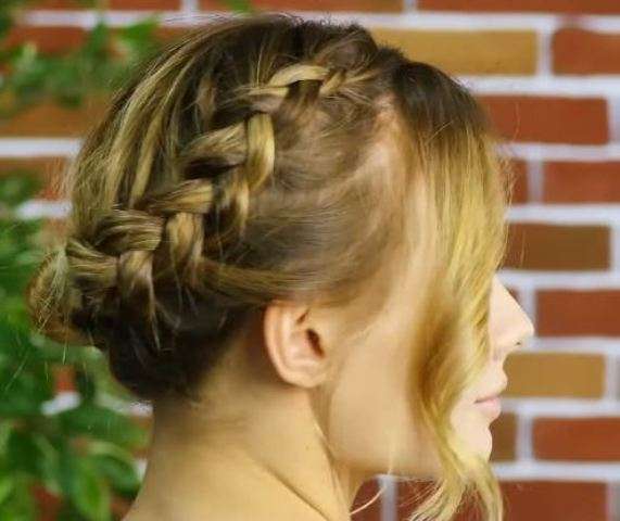 Stile të lehta flokësh, për çdo rast (VIDEO)