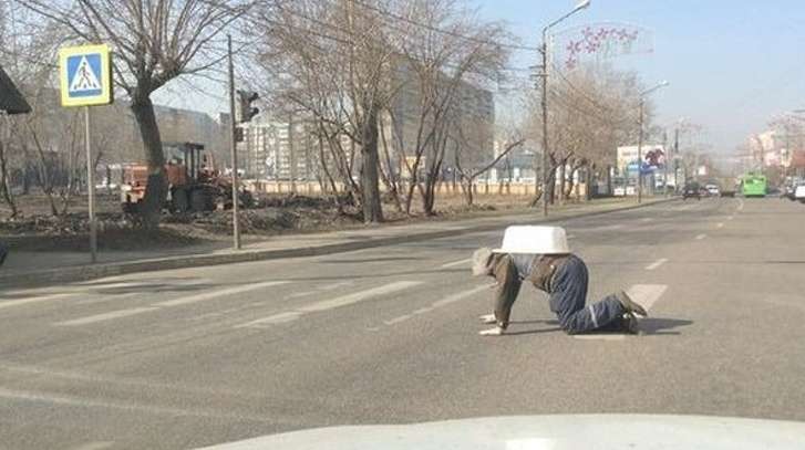 Çfarë po ndodh në këto fotografi?