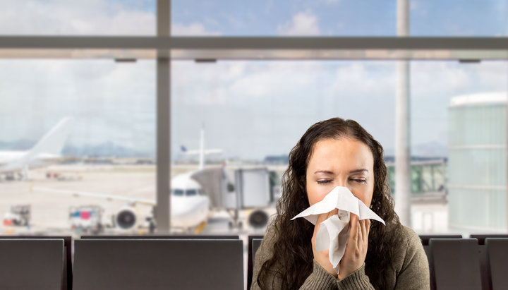 Disa mënyra si të parandolohet përhapja e gripit në aeroplan