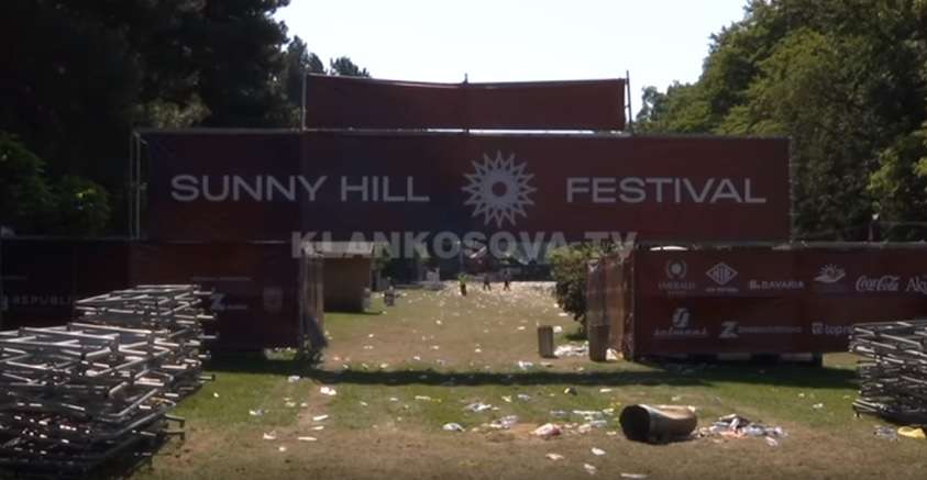 Mbeturinat, hija e keqe e festivalit (VIDEO)