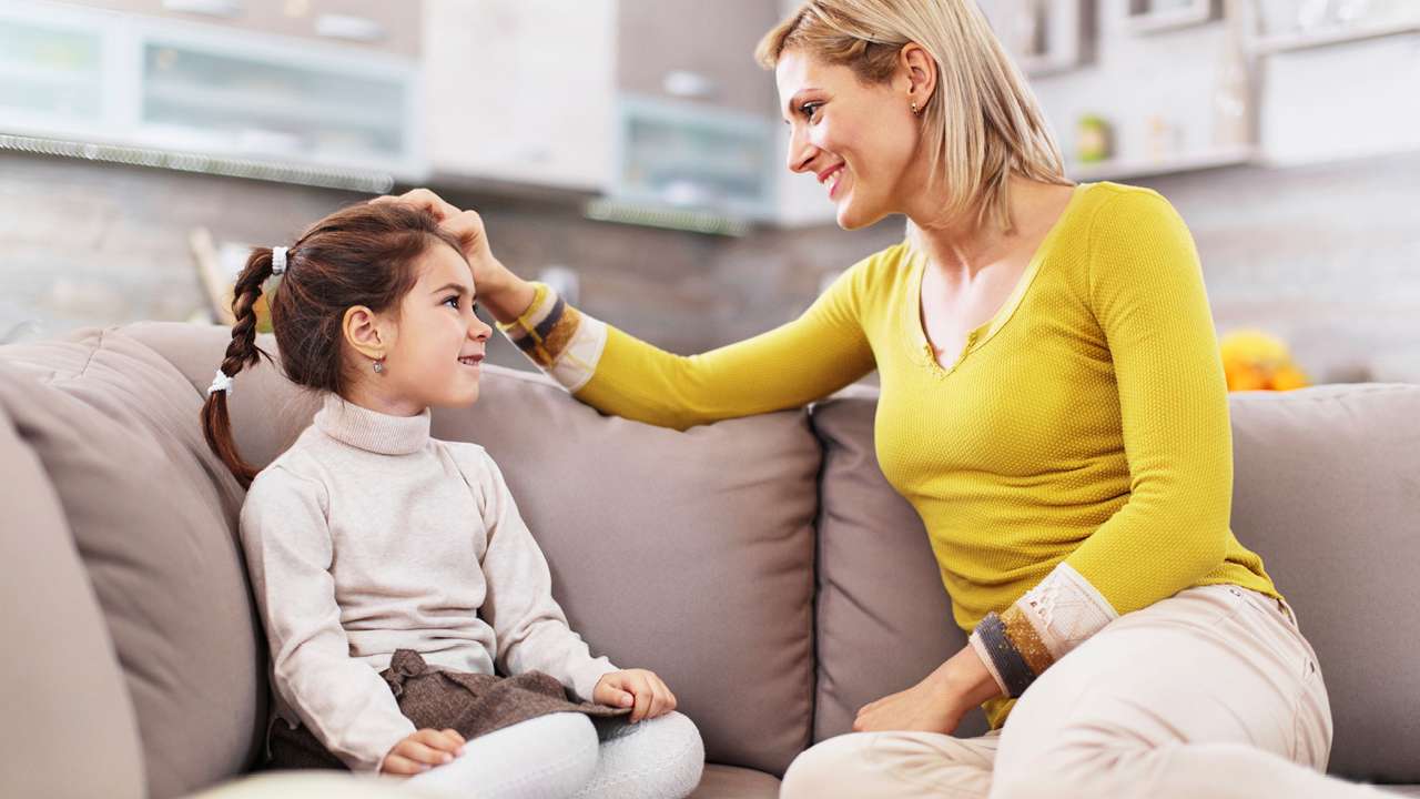 Pse shumica e njerëzve përdorin fjalë emocionale për të bindur të tjerët