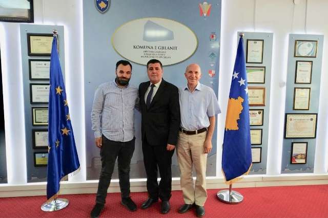 Haziri zotohet për mbështetje maksimale për teatrin e Gjilanit