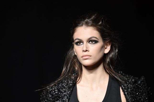 Vogue nuk do të punësojë më modele nën moshën 18 vjeçare