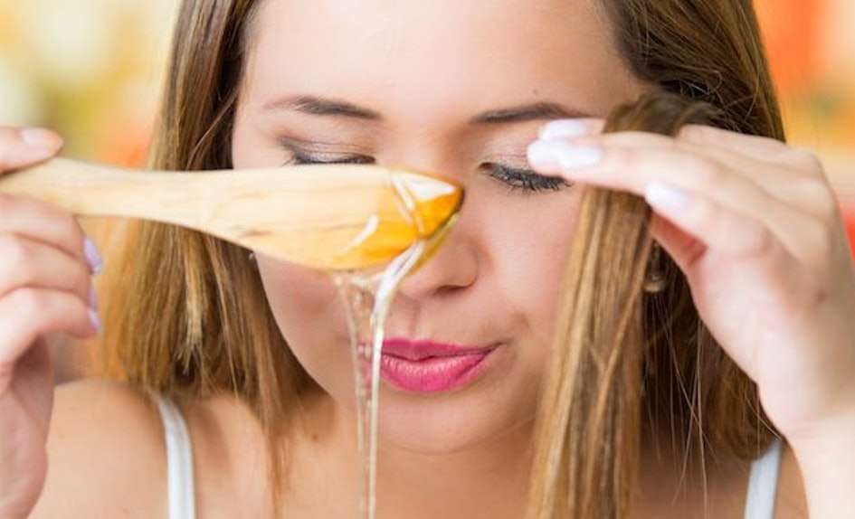 Mjalti, ky produkt çudibërës për flokët