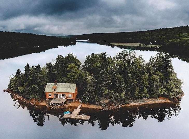 Kur doni të pushoni nga puna, kolegët dhe thirrjet e pafundme (FOTO)