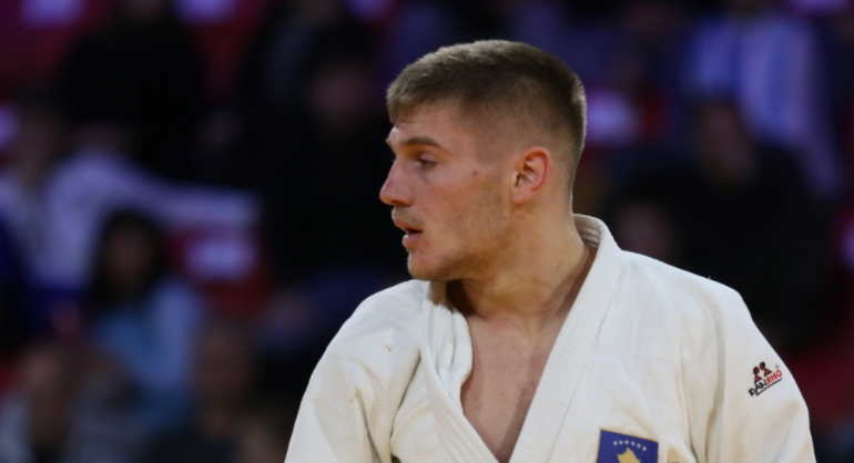 Akil Gjakova është në çerekfinale të "Tokyo 2020"