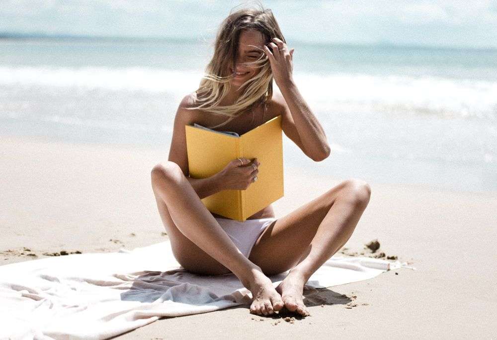 Si të silleni kur jeni me cikël gjatë kohës së plazhit?