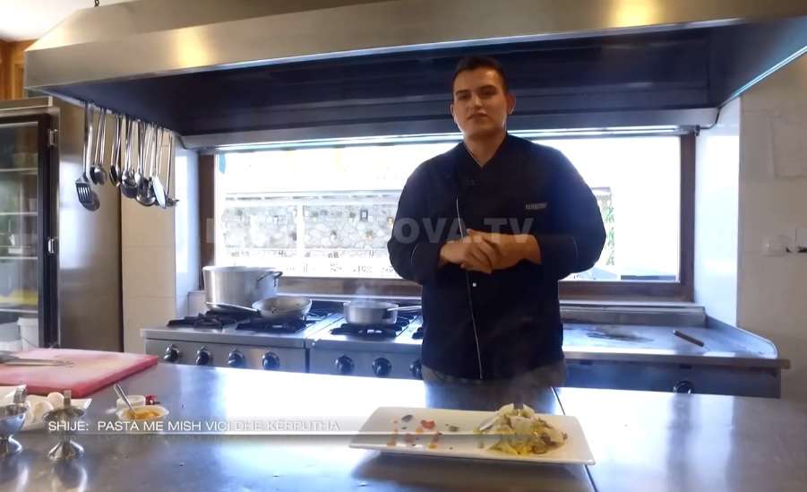 Recetë e shijshme për pasta me mish viçi dhe kërpudha (VIDEO)