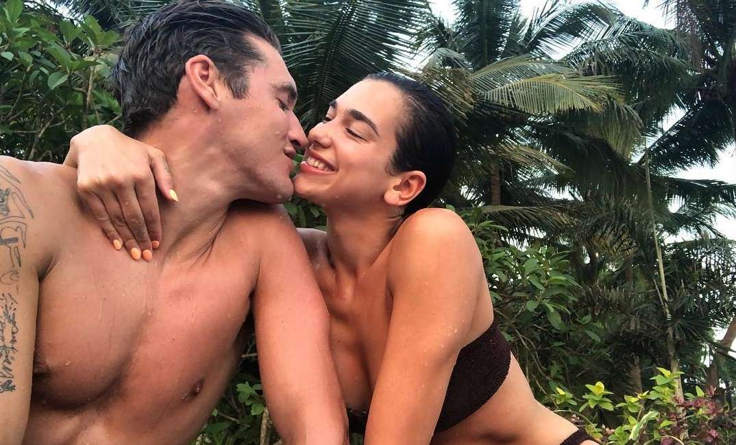 Dua Lipa kalon pushimet në Indi me të dashurin e saj (FOTO)