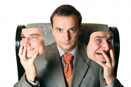 Nëntë mënyra për të zbuluar nëse dikush po ju gënjen