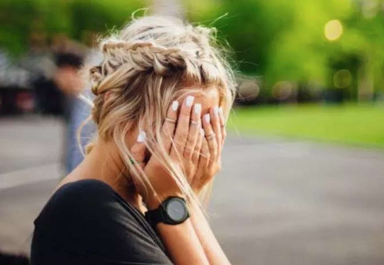 10 cilësi për njerëzit e mbyllur në vetvete të cilat nuk janë të vërteta