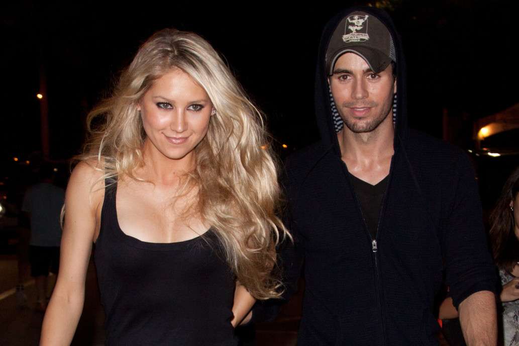 Enrique Iglesias thotë se për mëngjes bën seks me Anna Kournikova