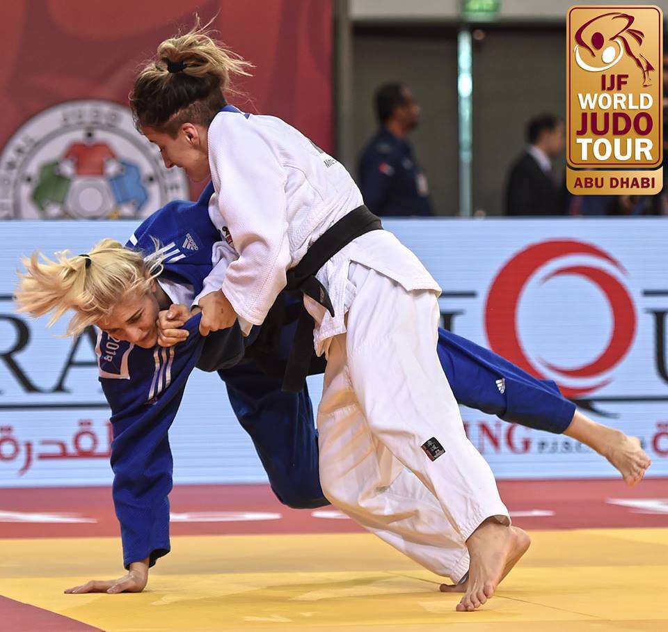 Distria kalon në finale