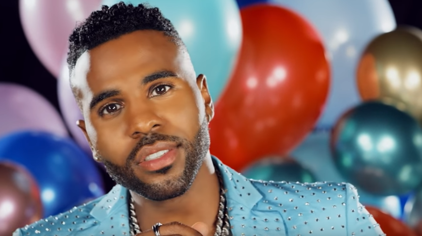 Jason Derulo dhe e dashura e tij zbulojnë gjininë e foshnjës (VIDEO)