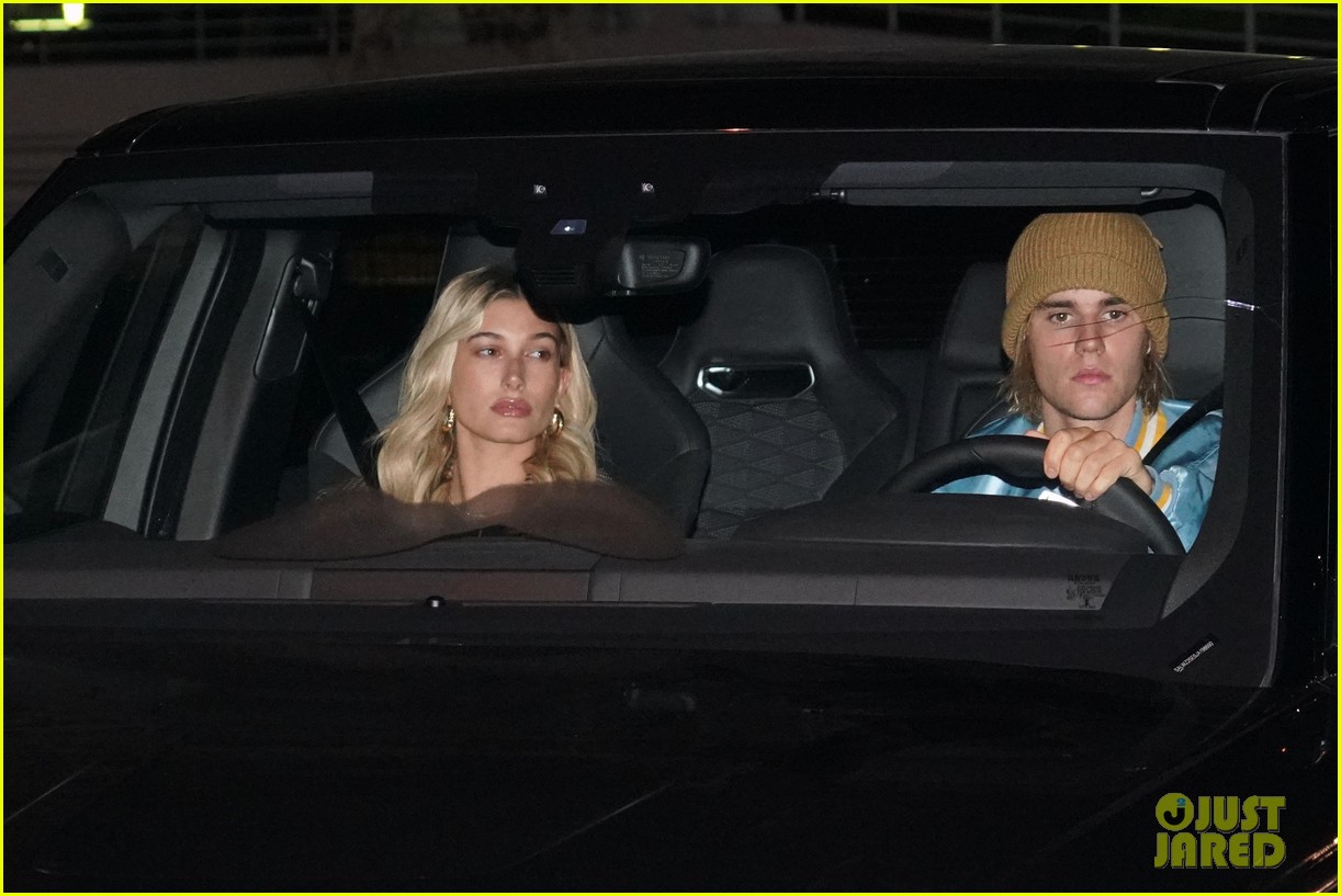 Justin dhe Hailey së bashku në kishë (FOTO)
