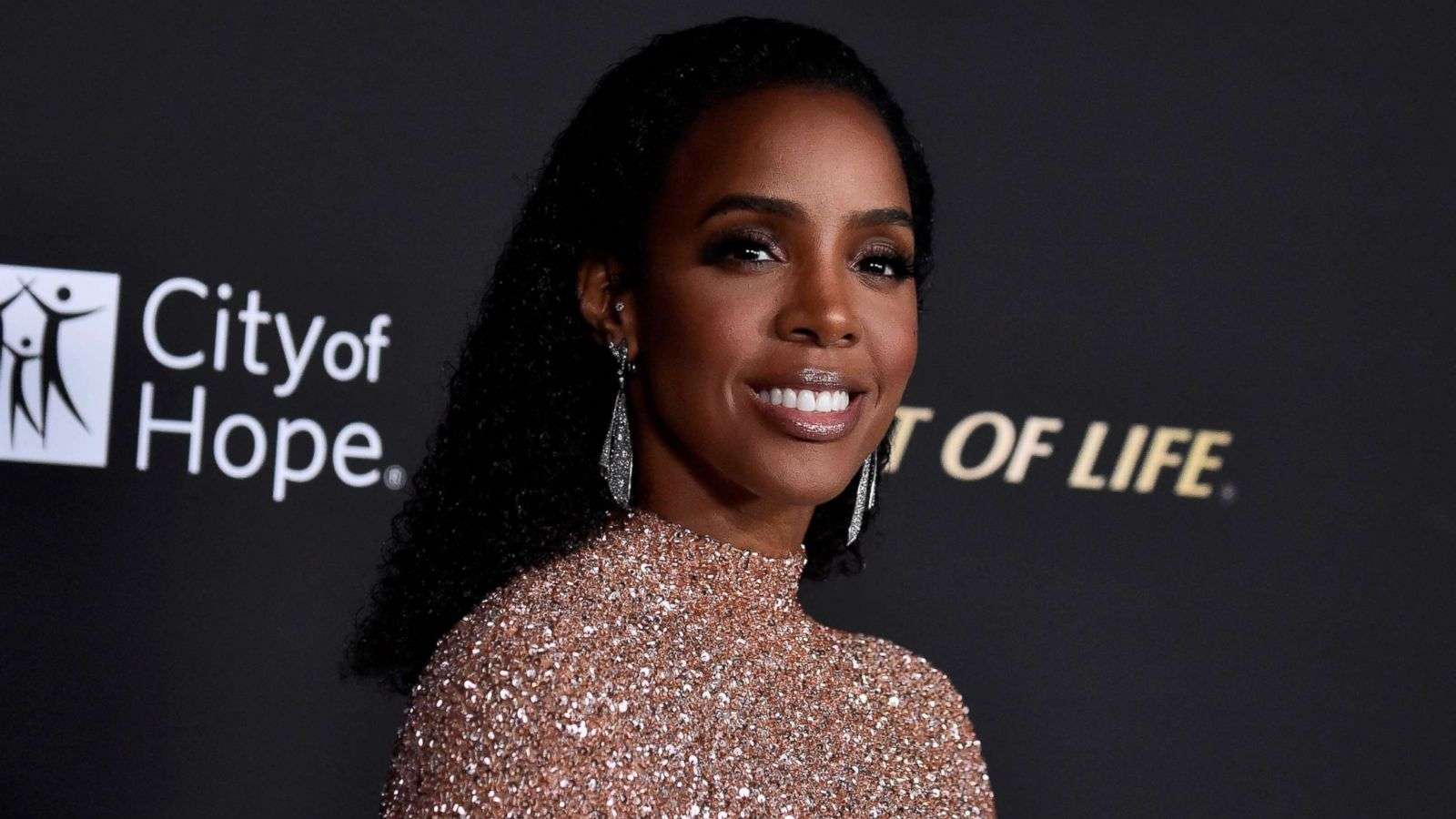 Kelly Rowland mohon ta ketë zbardhur lëkurën