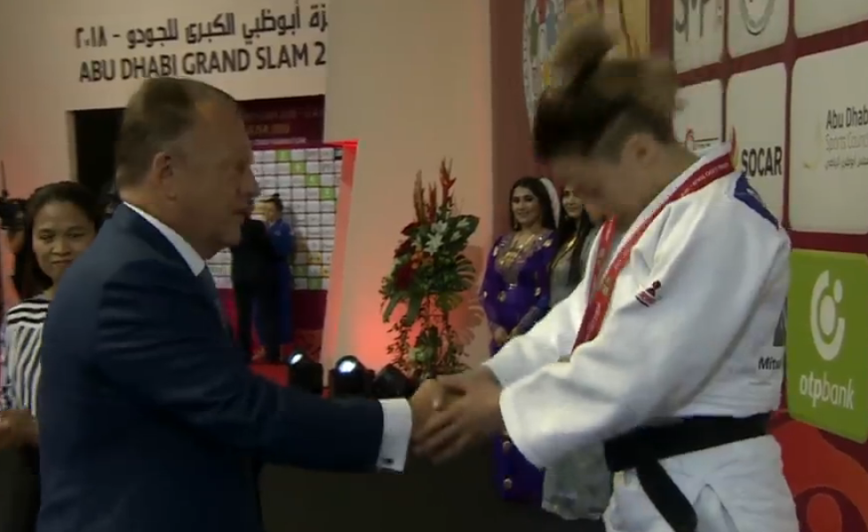 Distria mjaftohet me medaljen e argjendtë