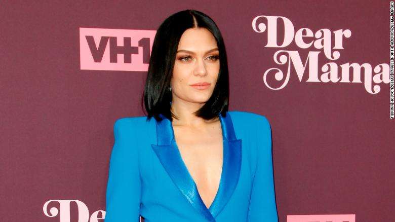6 javë pas operacionit në gji, Jessie J dërgohet me urgjencë në spital për shkak të infeksionit në mushkëri