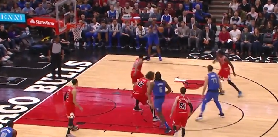 Dallas fitojnë si mysafirë të Chicago-s (VIDEO)